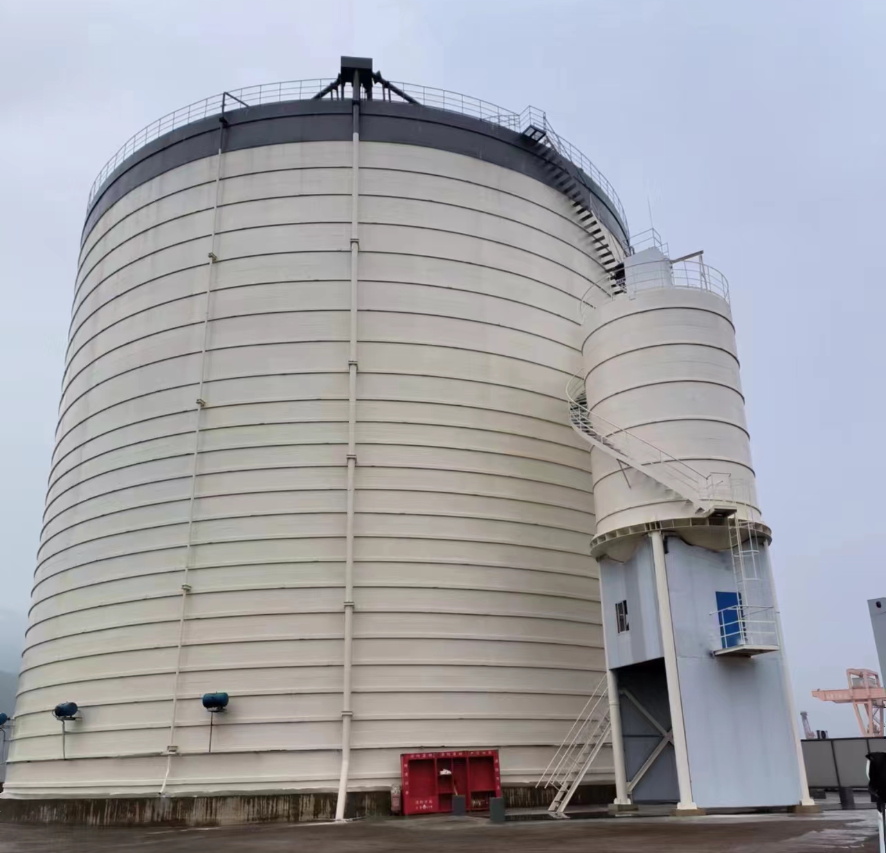 港北10万吨水泥钢板库